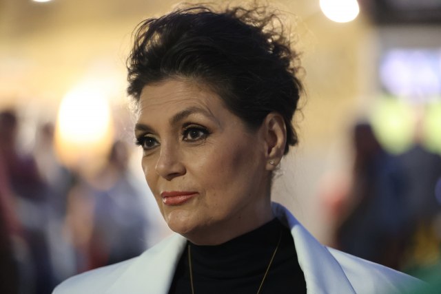 Peva kao SLAVUJ, a zapravo se bavi potpuno drugačijim POSLOM: Ekstra Nenu nećete nikad zamisliti u toj ULOZI!