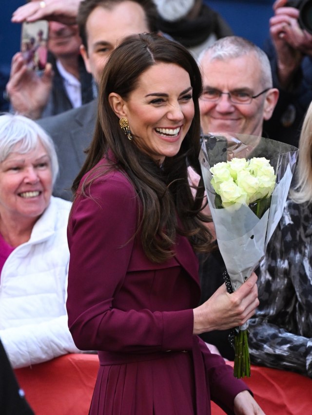 Najslaði èlan britanske porodice opet u centru pažnje: "Lep na mamu" FOTO