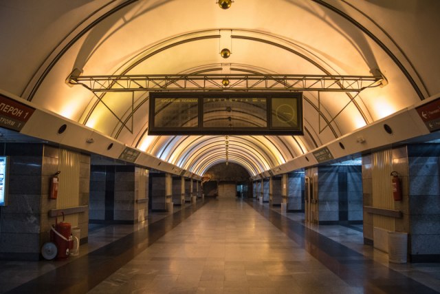 U planu spuštanje perona na stanici Vukov spomenik