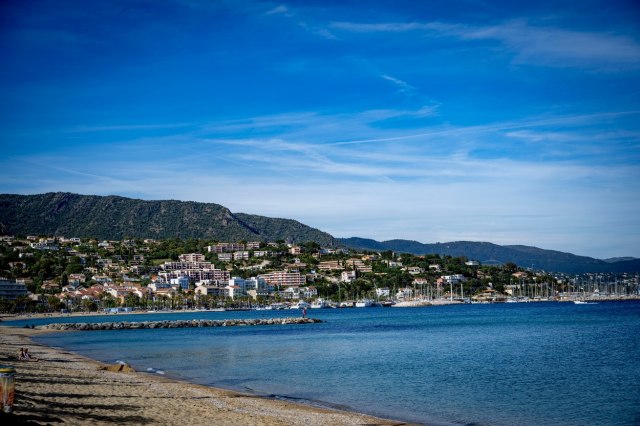 Pljeskavica košta preko 1.000 dinara: Bilo je najjeftinije letovalište u regionu, sada nije