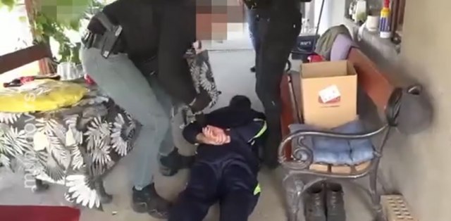 Uhapšen otac ubice iz Mladenovca; Nađen arsenal oružja VIDEO