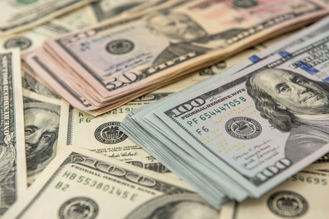 Dolar ojaèao – najveæi rast od februara