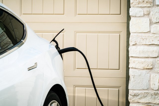 Troši i kada se ne vozi: Koliko energije izgubi elektrièni automobil u stanju mirovanja