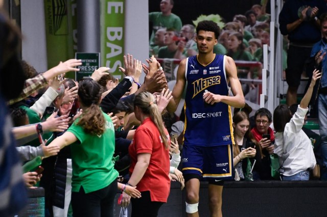 Ko æe birati prvog pika – najišèekivanija lutrija od Lebrona Džejmsa