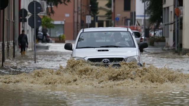 Italy flooded, at least eight victims PHOTO/VIDEO - Vimarsana News