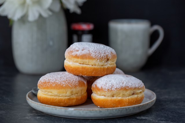 Najjednostavniji bakin recept za domaæe krofne