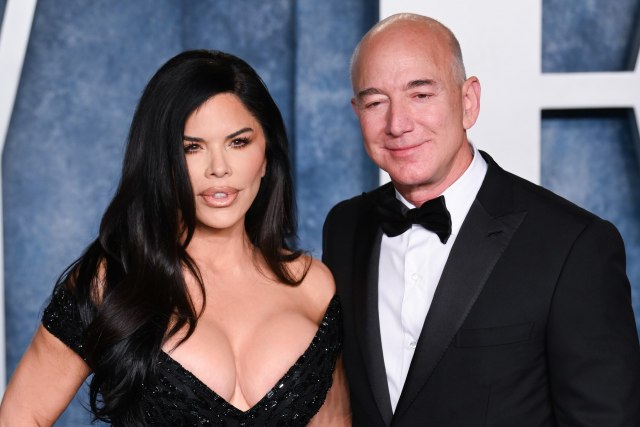 Ko je Loren Sančez, žena koju je ZAPROSIO Džef Bezos? Novinarka koja se sprema da leti U SVEMIR, ali to nije sve!