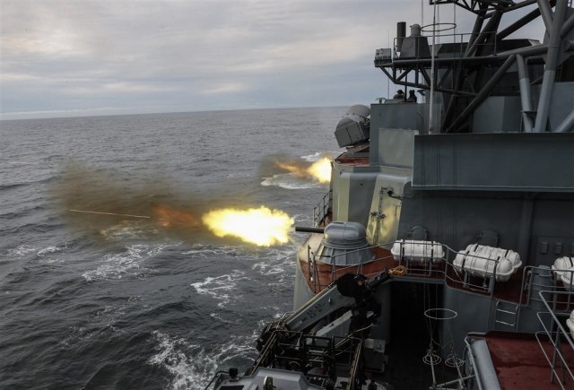 Ukrajinski pomorski dronovi napali ruski ratni brod VIDEO