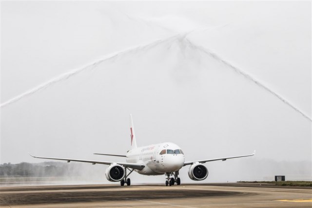 Konkurencija Erbasu i Boingu: Kina ima prvi komercijalni avion