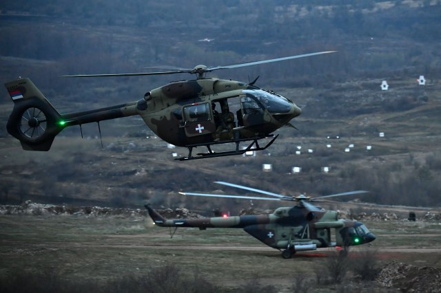 The Serbian Army is deploying forces near Kosovo: 