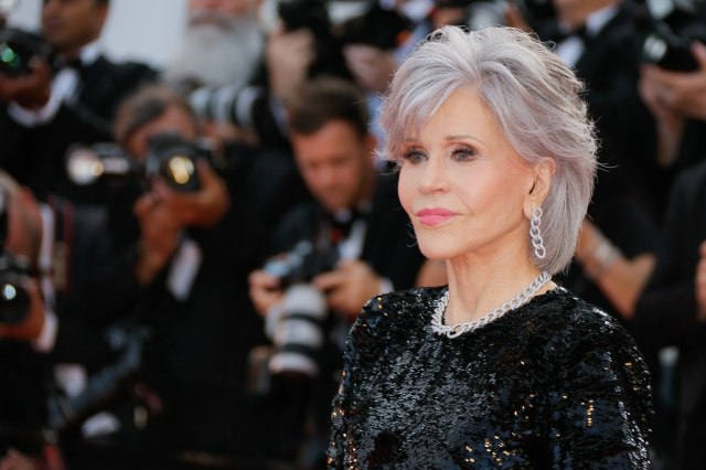 Besna Džejn Fonda gađala rediteljku Zlatnom palmom u glavu (VIDEO)