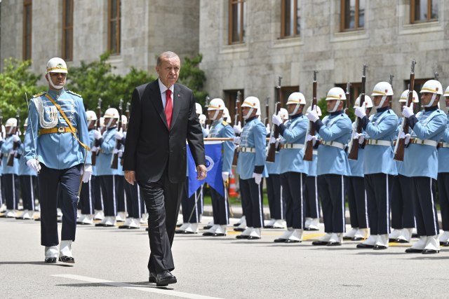 Erdogan smenio potpredsednika i sve kljuène ministre
