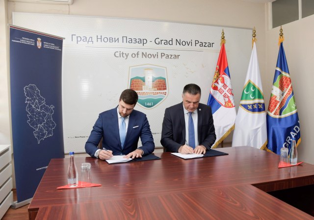 Potpisani ugovori za sufinansiranje dva projekta u Novom Pazaru