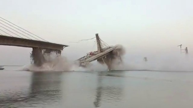 Srušio se most, drugi put za 14 meseci: 200 miliona palo u vodu VIDEO