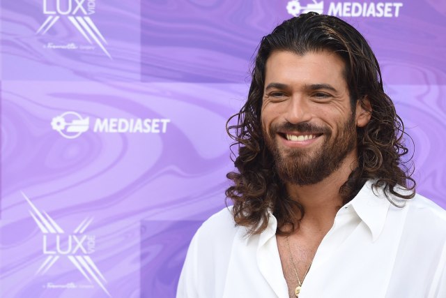 Svet ga obožava, zbog njega su svi voleli 