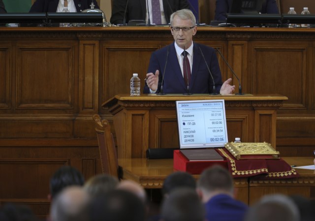 Bugarski parlament izabrao novu vladu: Premijer je Nikolaj Denkov