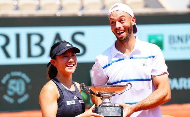 Pravda zadovoljena: Japanka slavila u miksu!