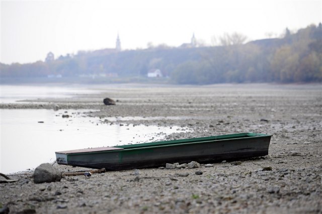 Ekološka katastrofa kod Novog Sada: U Dunav se izlilo oko 35.000 litara goriva, oglasilo se Ministarstvo FOTO