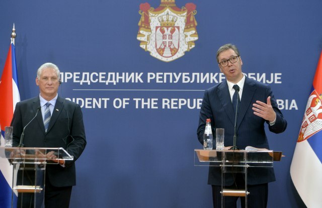 Vučić: 
