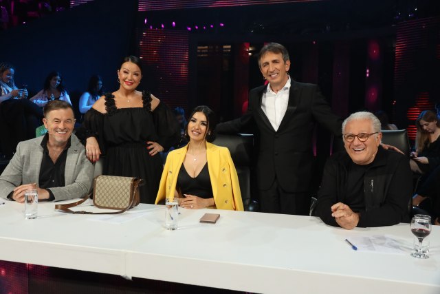 Nikad nije kasno - Nedelja, 25. jun - DRUGO POLUFINALE - Žika: Ja mogu da te pričuvam, ali DA SE ŽENIM NEĆU!