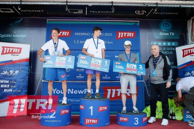 Srpski triatlonci pokorili Srebrno jezero i najavili pohod na 