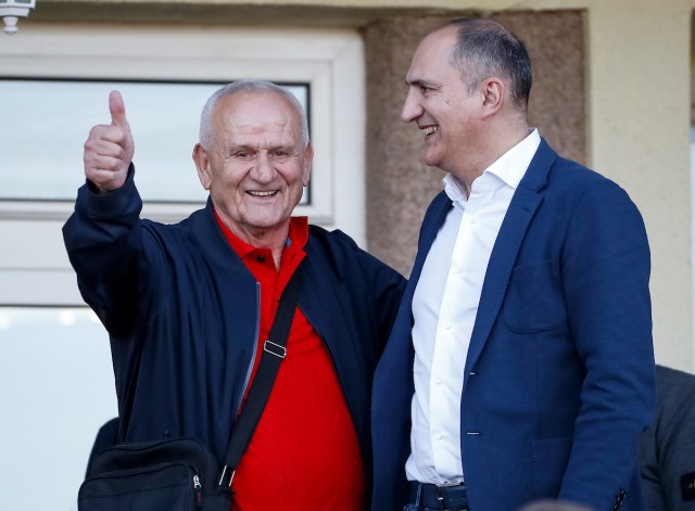 Ljupko Petroviæ se oporavlja: "Tati je sve bolje"