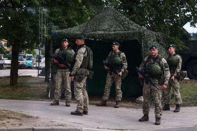 NATO odluèio: Šalje 100 hiljada vojnika...