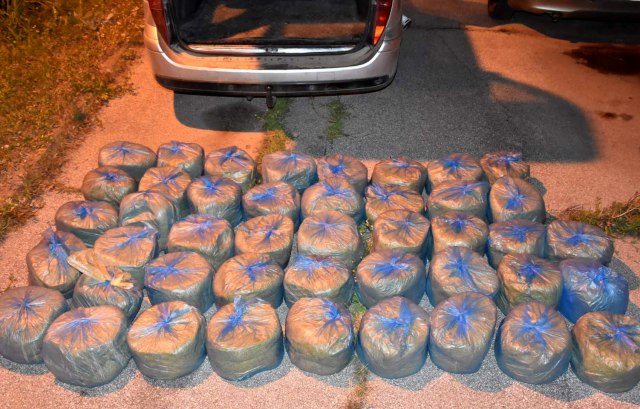 Uhapšen mladić u Jagodini: Zaplenjeno više od 200 kilograma rezanog duvana