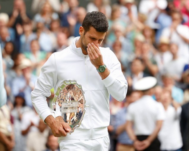 Prekinut istorijski niz Novaka Đokovića: Teniser u suzama, nije uspeo da odbrani titulu na Vimbldonu