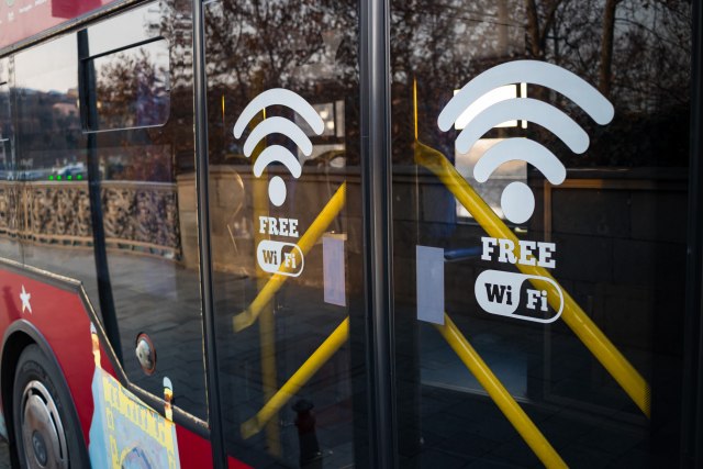 Beograðani æe imati besplatan internet u gradskom prevozu: Naruèeno 100 rutera i 1.000 SIM kartica