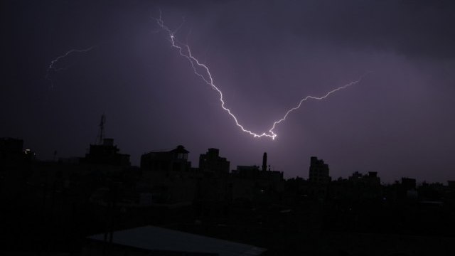 A supercell storm has arrived in Serbia: The wind is raging, sudden downpour VIDEO - Vimarsana News