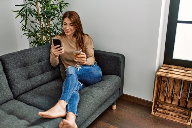 URNEBESNO: Kakve poruke šalju horoskopski znaci kada malo popiju?