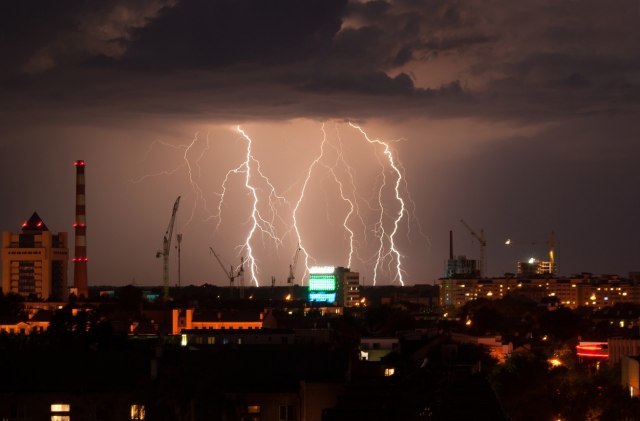 A storm reached Belgrade: People's safety threatened?