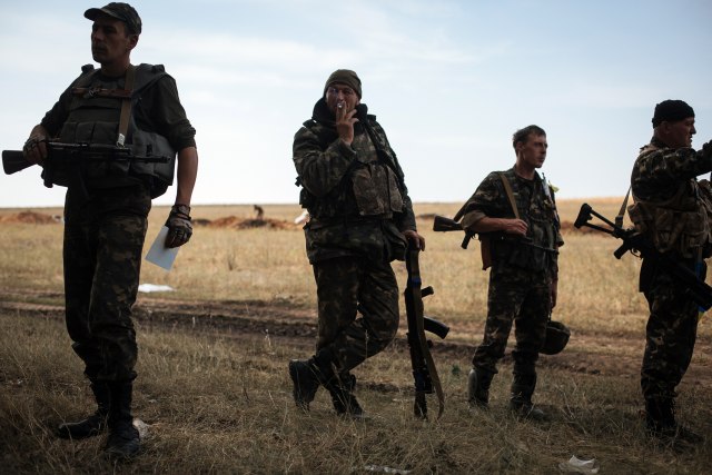 Uznemirujuæi snimci ponižavanja ruskih vojnika: Skinuli ih gole, postrojili, tukli... VIDEO