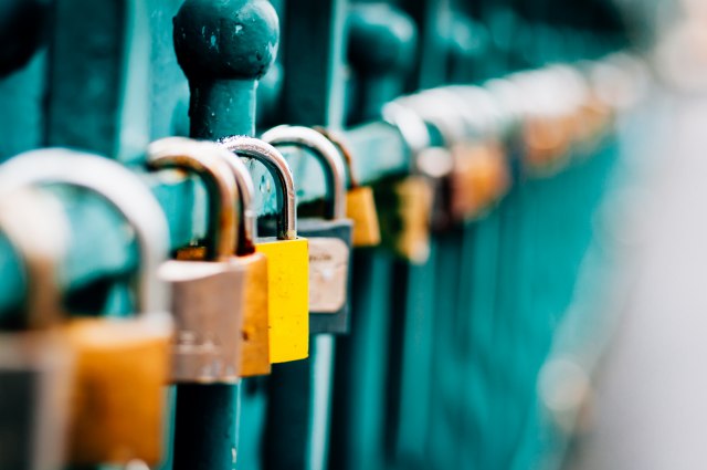 Katanac i na lanac delikatesa: Broj stečajeva nezaustavljivo raste