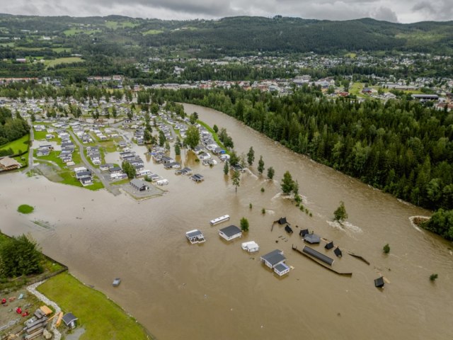 Poplave u Norveškoj: Pukla brana, hiljade ljudi bez struje, evakuacija u oblasti Osla VIDEO