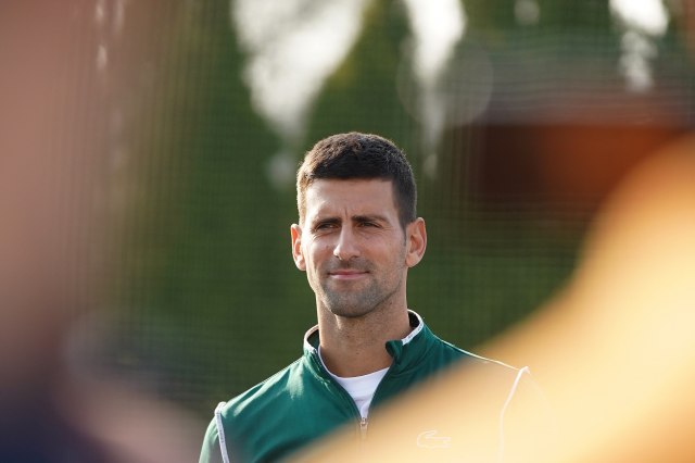 Novak Đoković se VOZIO ŽIČAROM! Teniser poručio: Nigde NEBO nije plavo kao iznad Crne Gore! (FOTO)
