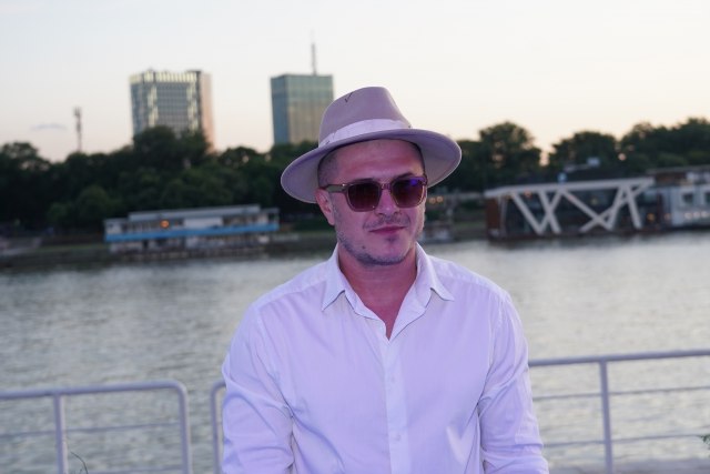 Sale Tropiko je bio u BRAKU sa koleginicom sa ESTRADE, a evo kako je sada reagovao na pitanje o BIVŠOJ ŽENI! (VIDEO)