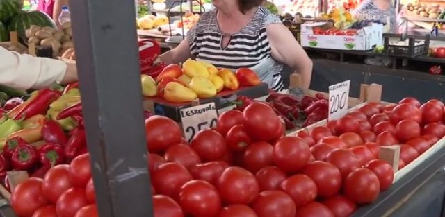 Zašto je POSKUPEO PARADAJZ i da li možemo očekivati pad cene u septembru? (VIDEO)