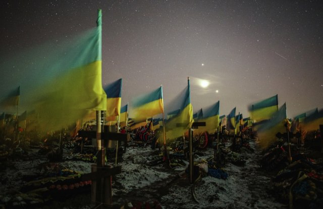 Uhapšene žene koje su igrale na grobove vojnika: Preti im duga robija FOTO