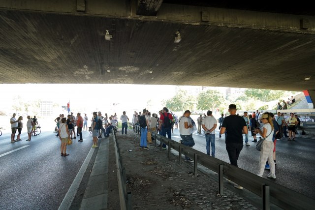 "Stavite prst na èelo i razmislite": Voditelj Nove S prvi put kritikuje proteste opozicije VIDEO
