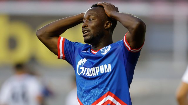 Voždovac slavio na "krovu": Pritisnut Zvezdin "panik taster" – 100 minuta fudbalskog klasika!