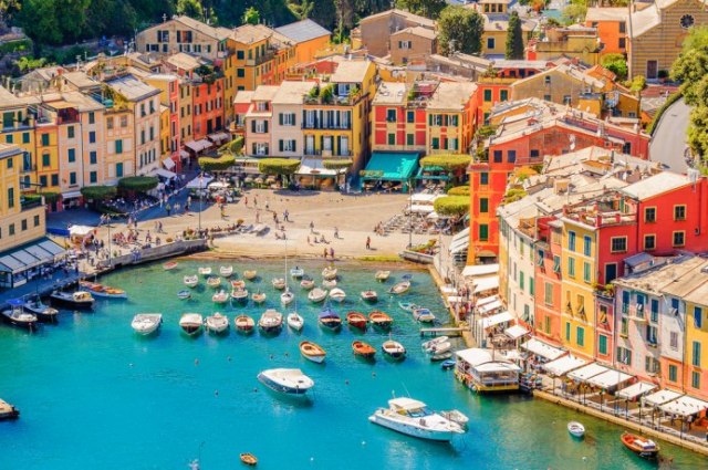 Italijani na ivici živaca, stampedo turista pregazio je kultno mesto: 
