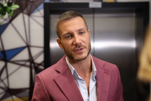 Istina o ESTETSKIM KOREKCIJAMA Saše Kovačevića: 