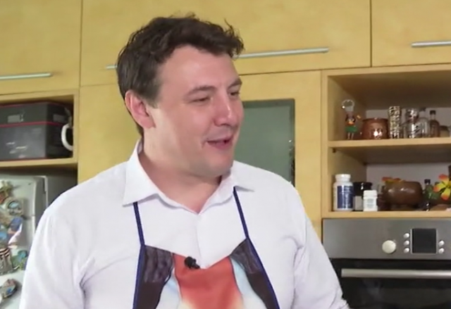 Milan Bosiljčić KUVA I PEGLA sam, a evo šta je rekao o ŽENIDBI: Glumac otkrio da li planira da stane na 