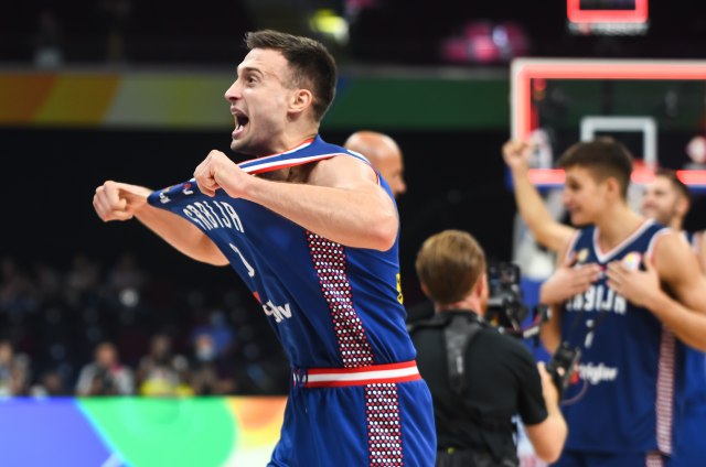 Mirno spavaj nano, sve je zaključano