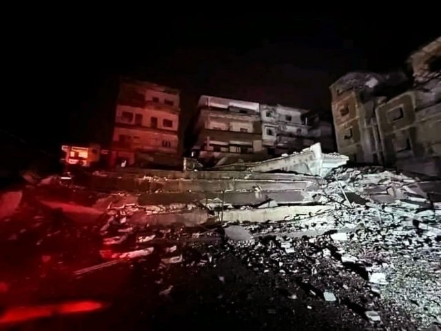 Potpuno uništenje: Grad sravnjen sa zemljom; Raste broj mrtvih VIDEO