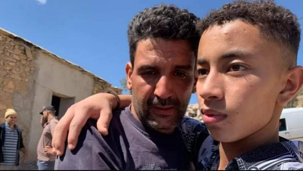 Абду Рахман со неговиот братучед/BBC