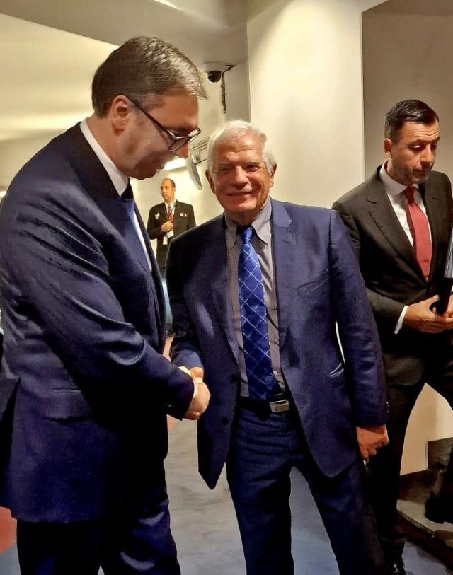 A joint meeting is underway: Vučić and Kurti at the same table