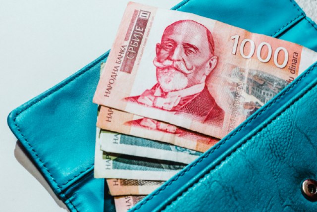 Sutra počinje isplata 10.000 dinara za decu!